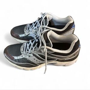 Saucony Men's Black and Gray Athletic Shoes